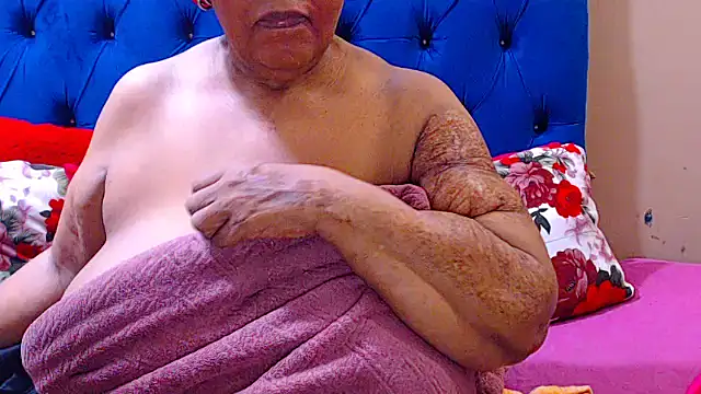 Snapshot of ebonycandy10 chatting on November 2025 04:16:01 AM ebonycandy10 online show from November 2025 04:16:01 AM