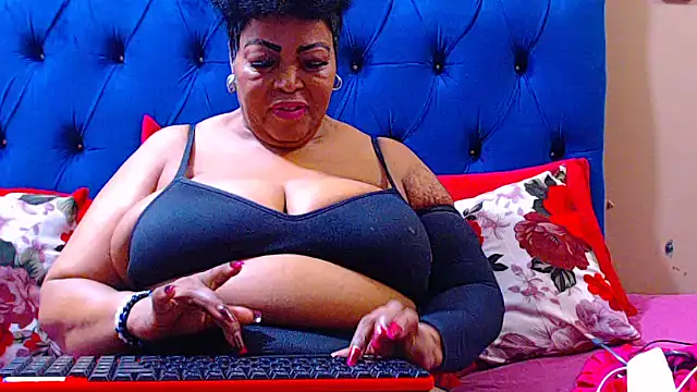 Snapshot of ebonycandy10 chatting on December 2025 05:12:02 AM ebonycandy10 online show from December 2025 05:12:02 AM