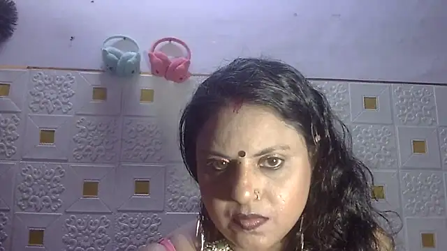 Snapshot of Sexy_komolika chatting on January 2025 05:56:01 PM Sexy komolika online show from January 2025 05:56:01 PM