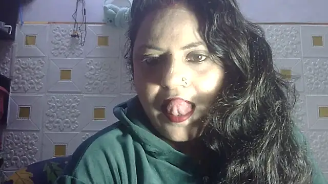 Snapshot of Sexy_komolika chatting on February 2025 05:21:02 AM Sexy komolika online show from February 2025 05:21:02 AM