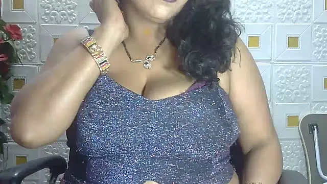 Snapshot of Sexy_komolika chatting on March 2025 04:33:02 PM Sexy komolika online show from March 2025 04:33:02 PM
