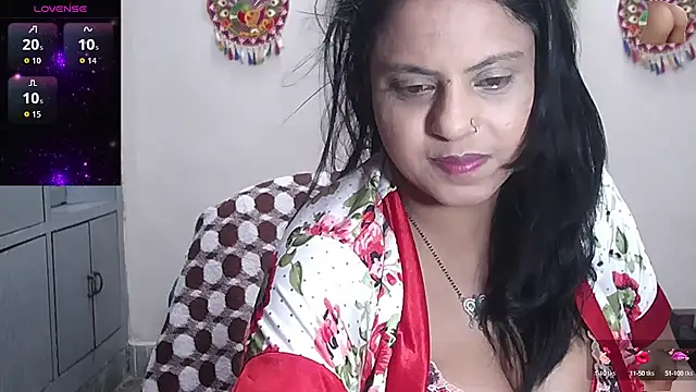 Snapshot of Sexy_komolika chatting on September 2025 11:01:02 AM Sexy komolika online show from September 2025 11:01:02 AM