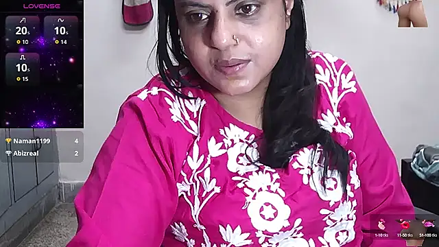 Snapshot of Sexy_komolika chatting on October 2025 03:57:01 AM Sexy komolika online show from October 2025 03:57:01 AM