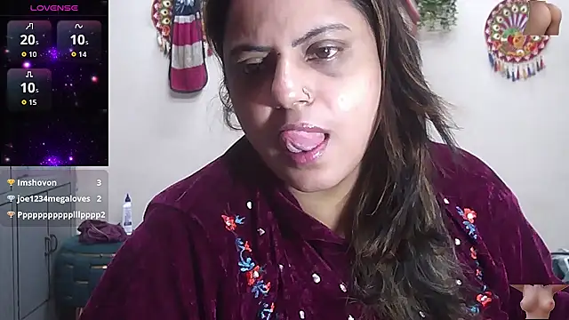 Snapshot of Sexy_komolika chatting on October 2025 03:04:01 AM Sexy komolika online show from October 2025 03:04:01 AM