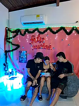 royalgirls x online show from December 2025 11:01:02 PM