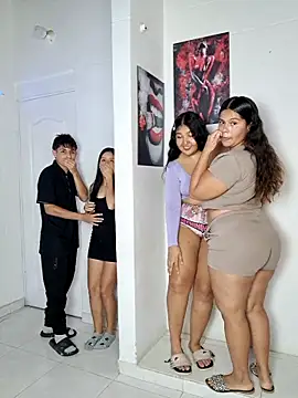 royalgirls x online show from February 2026 01:15:02 AM