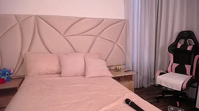 ValleryC online show from March 2026 01:28:01 PM