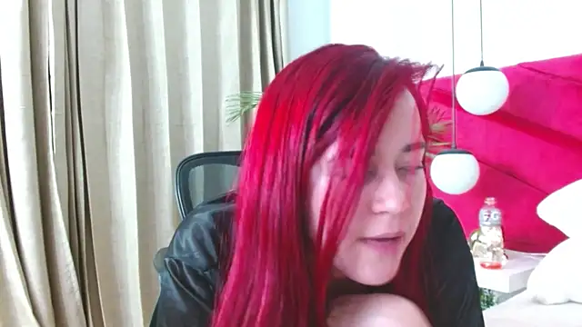 Snapshot of Sophie_ponce chatting on June 2026 02:33:01 PM Sophie ponce online show from June 2026 02:33:01 PM