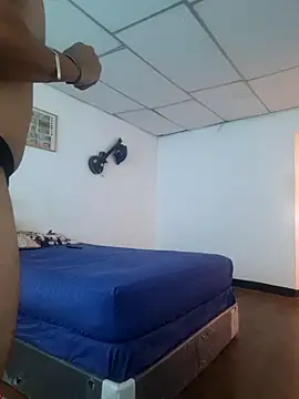 andresbigcock9 online show from March 2026 06:01:01 PM