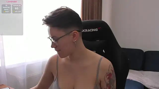 JessieFlower online show from May 2026 06:53:01 AM