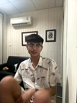 Snapshot of mumuowl chatting on September 2025 04:29:02 PM mumuowl online show from September 2025 04:29:02 PM