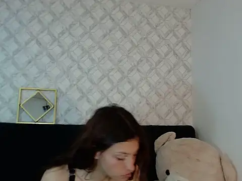 Emma-Wilson online show from November 2025 04:59:02 AM