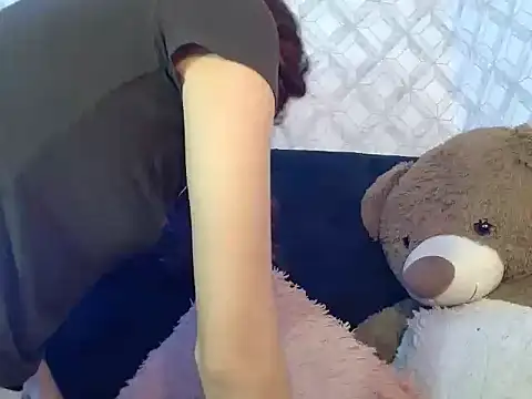 Emma-Wilson online show from April 2026 04:36:02 PM