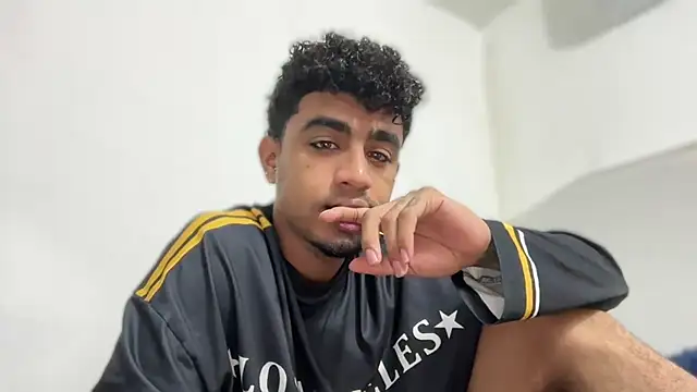 dominic brandd23 online show from September 2025 09:16:01 PM