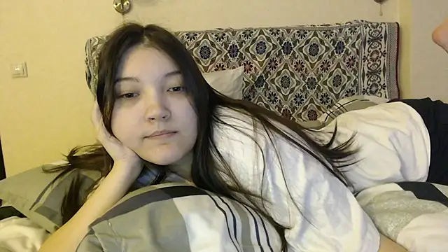 AlisaDevis online show from December 2024 11:12:02 AM