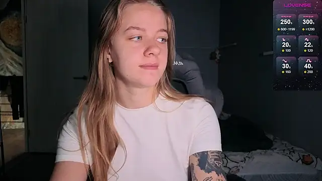 candy maggie online show from September 2025 04:17:01 PM