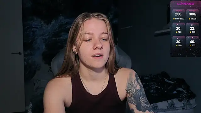 candy maggie online show from November 2025 07:05:02 PM