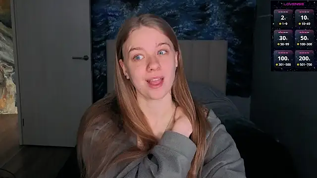 Snapshot of candy_maggie chatting on April 2026 01:15:01 PM candy maggie online show from April 2026 01:15:01 PM