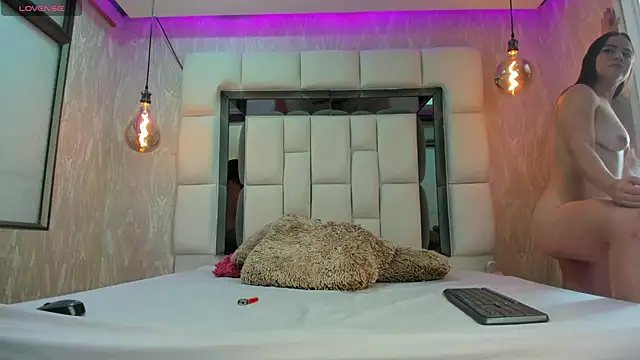 summer lee  online show from February 2025 06:09:02 PM