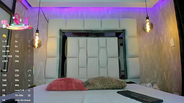 summer lee  online show from March 2025 06:07:01 PM