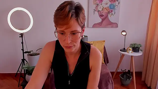 cuddlingbunny online show from February 2025 09:23:01 PM