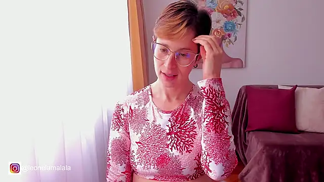 cuddlingbunny online show from March 2025 03:45:02 PM