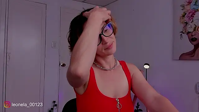 cuddlingbunny online show from February 2026 06:04:01 PM