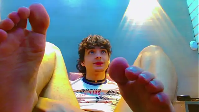 Sr BonnyEthan online show from December 2025 02:02:02 PM