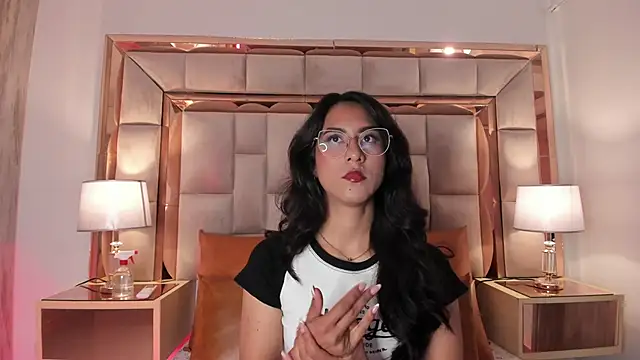 DaraBeckett online show from January 2025 12:04:02 PM