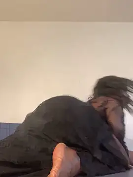 Snapshot of vixenpaisley2 chatting on February 2025 06:35:02 PM vixenpaisley2 online show from February 2025 06:35:02 PM