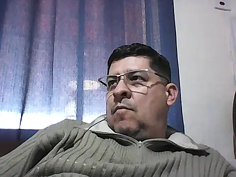 karatecobrakay2012 online show from July 2026 10:43:02 AM