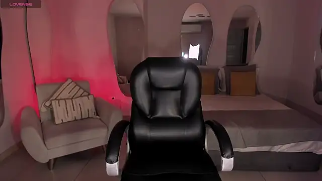 AlessaRomero online show from November 2025 07:57:01 PM