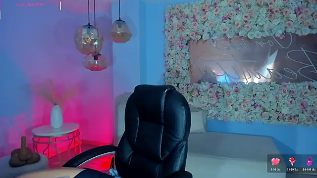 AlessaRomero online show from December 2025 08:05:02 PM