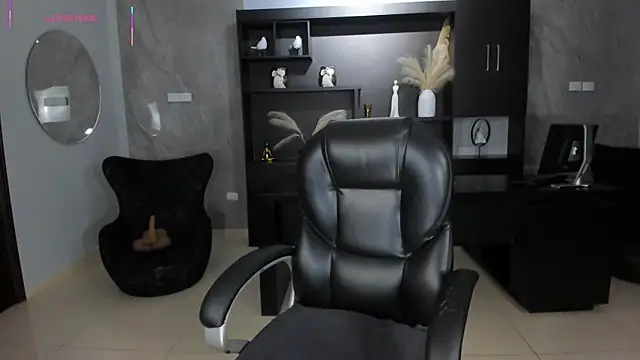 AlessaRomero online show from April 2026 05:56:01 PM