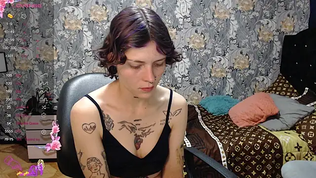 Snapshot of pretty_cristal69 chatting on April 2026 11:18:01 PM pretty cristal69 online show from April 2026 11:18:01 PM