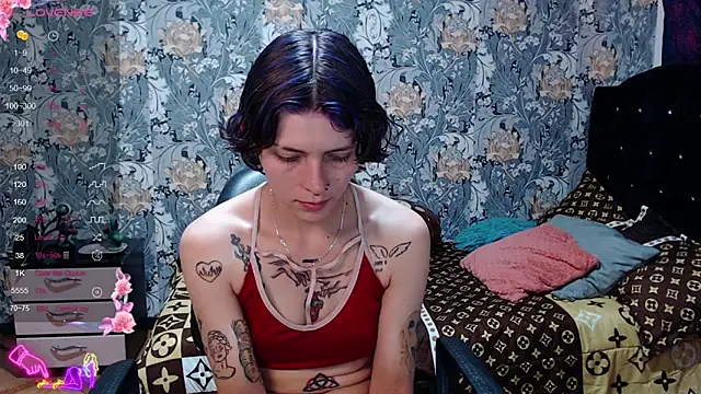 Snapshot of pretty_cristal69 chatting on April 2026 03:32:01 PM pretty cristal69 online show from April 2026 03:32:01 PM