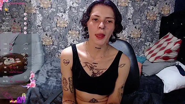 Snapshot of pretty_cristal69 chatting on May 2026 12:49:01 AM pretty cristal69 online show from May 2026 12:49:01 AM
