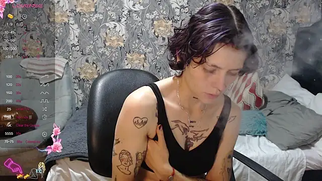 Snapshot of pretty_cristal69 chatting on June 2026 11:18:01 PM pretty cristal69 online show from June 2026 11:18:01 PM
