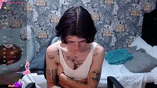 Snapshot of pretty_cristal69 chatting on June 2026 10:10:02 PM pretty cristal69 online show from June 2026 10:10:02 PM