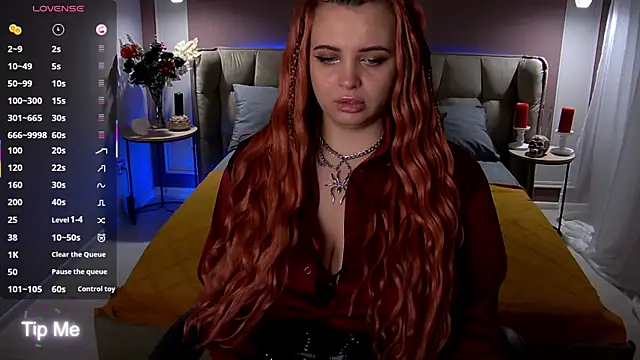 Miss Maya Mils online show from September 2025 01:18:01 AM