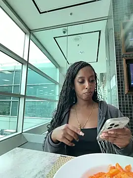 Your Paris online show from April 2026 09:50:02 PM