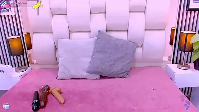 sarah cream online show from December 2025 05:57:02 AM