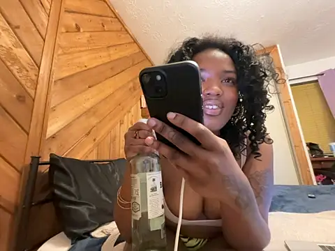 Snapshot of magicalc00ch chatting on June 2026 08:57:01 AM magicalc00ch online show from June 2026 08:57:01 AM