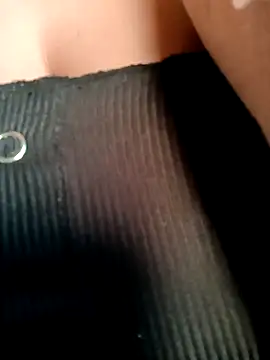 Snapshot of Cristal__04 chatting on November 2025 05:02:01 PM Cristal 04 online show from November 2025 05:02:01 PM