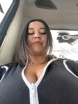 Snapshot of Cristal__04 chatting on November 2025 04:07:01 PM Cristal 04 online show from November 2025 04:07:01 PM