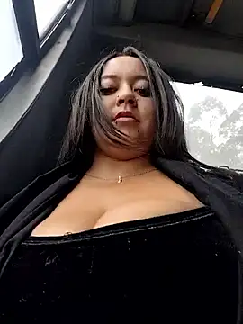 Snapshot of Cristal__04 chatting on November 2025 06:40:01 PM Cristal 04 online show from November 2025 06:40:01 PM