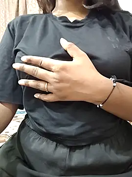 MohiniHott online show from July 2026 05:33:01 AM