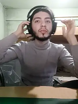 kleineid77 online show from December 2024 03:00:02 PM