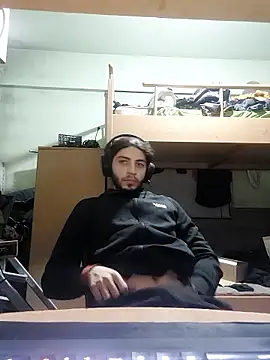 Snapshot of kleineid77 chatting on January 2026 04:53:01 PM kleineid77 online show from January 2026 04:53:01 PM