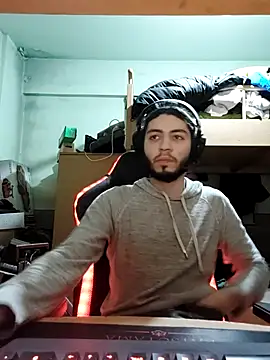 Snapshot of kleineid77 chatting on February 2026 05:19:02 PM kleineid77 online show from February 2026 05:19:02 PM